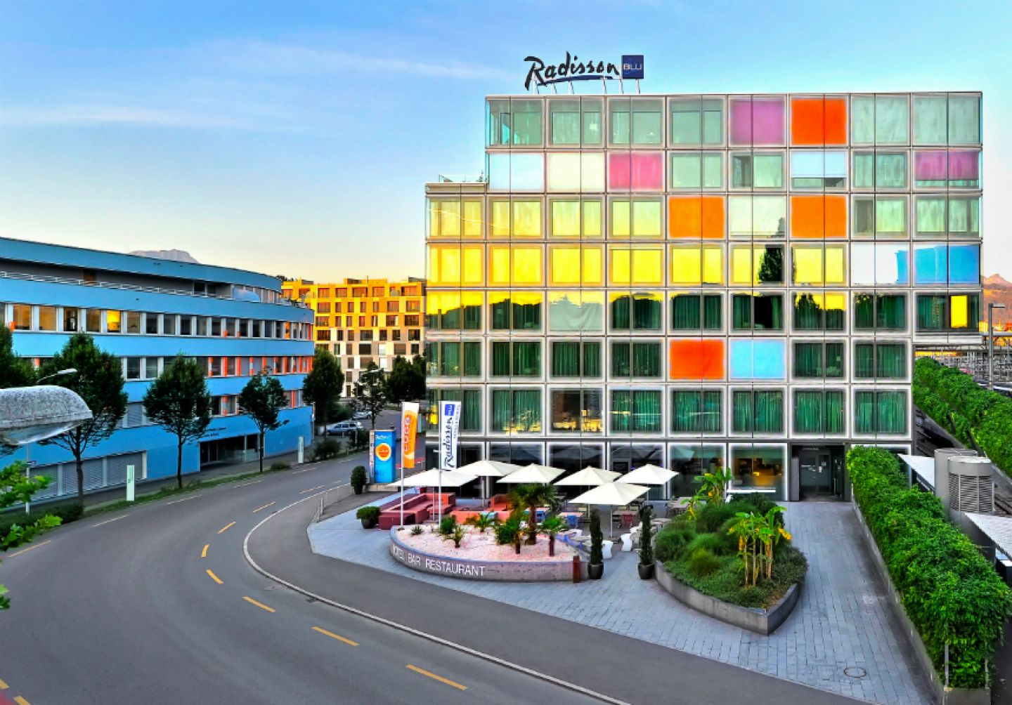 <p>Radisson BLU Hotel Lucerne - Noelli Classroom - MICE Service Group © Credit wimanphotography<!-- notionvc: afbe739d-56d8-479d-8595-8d5490c91934 --></p>