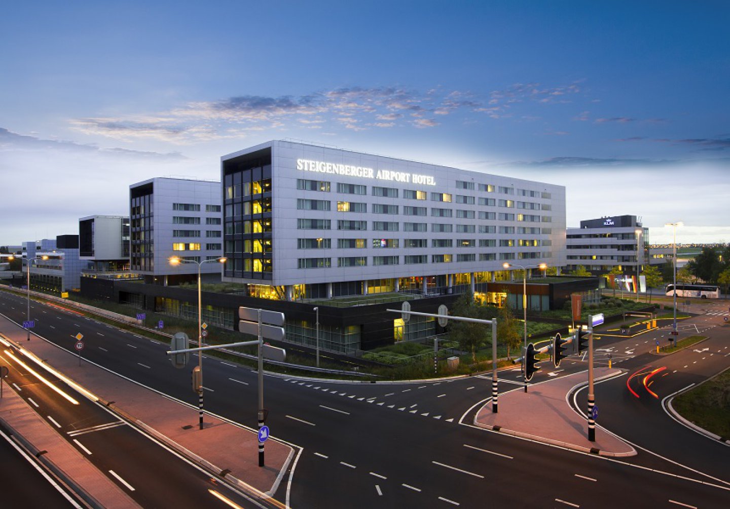 Steigenberger Airport Hotel Amsterdam - Exterior Viewt - MICE Service Group