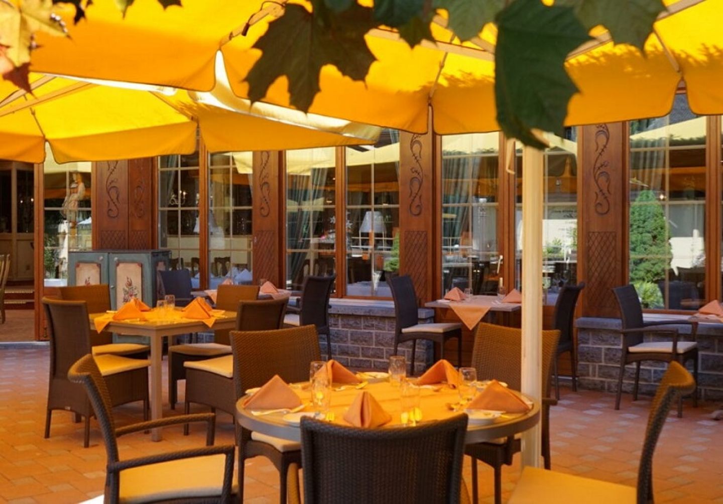 <p>Romantik Hotel Schweizerhof Grindelwald - Terrasse - MICE Service Group</p>