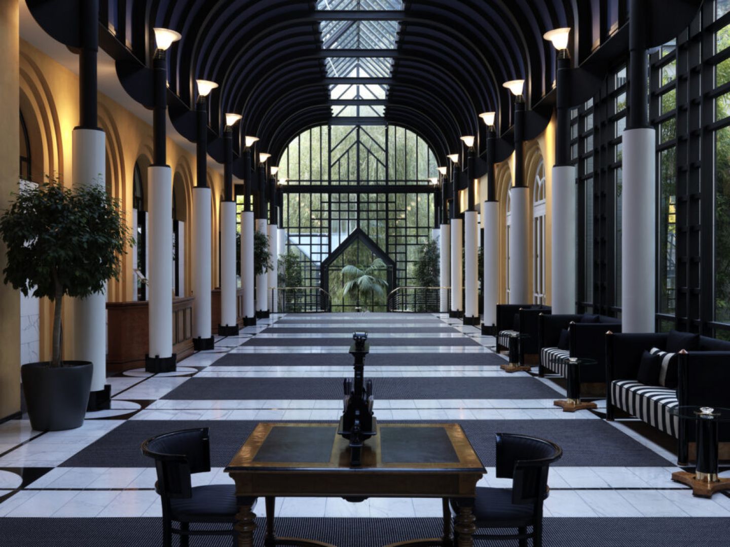 <p>Victoria-Jungfrau Grand Hotel & Spa - Lobby - MICE Service Group</p>
<p> </p>