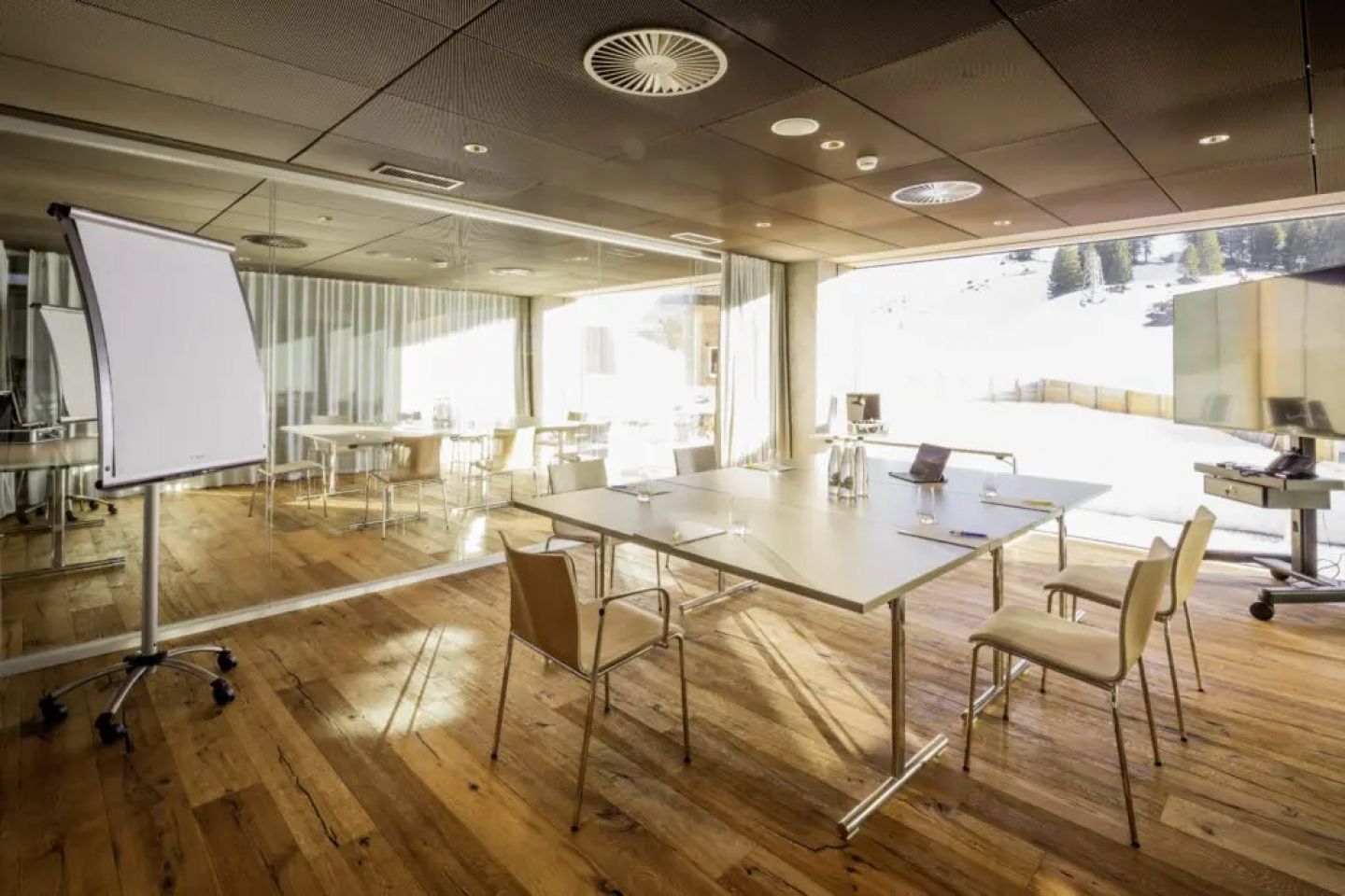 <p>Säntis – das Hotel - Seminarraum - MICE Service Group</p>
<p> </p>